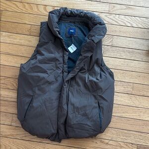 GAP Women’s Dark Brown Quilted Vest NWT